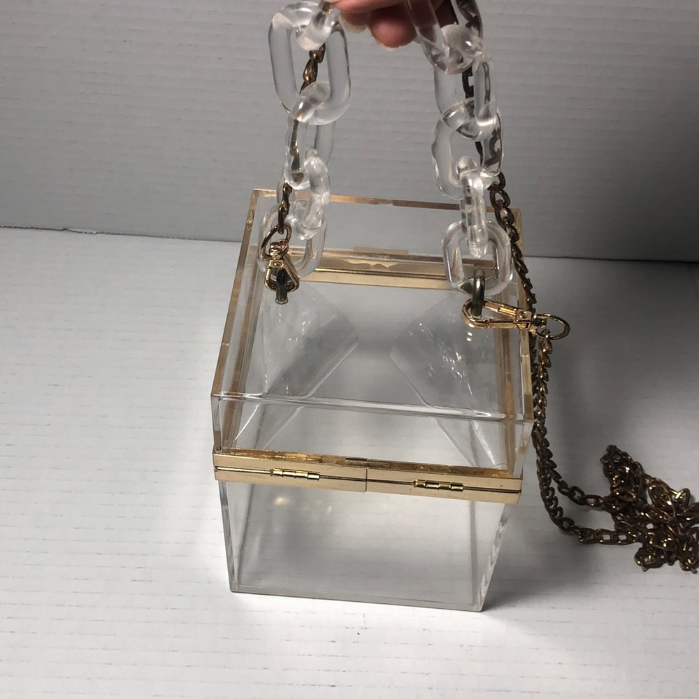 Clear Acrylic Box Clutch/Crossbody Bag Gold chain - Picture 5 of 12